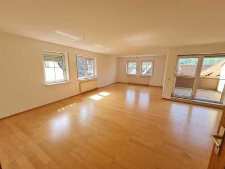 Lichtdurchflutete 4-Zimmer-Maisonette-Wohnung mit 2 Balkonen (provisionsfrei)