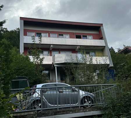 Zum Verkauf steht ein Mehrfamilienhaus mit Gewerbe in 75323 Bad Wildbad