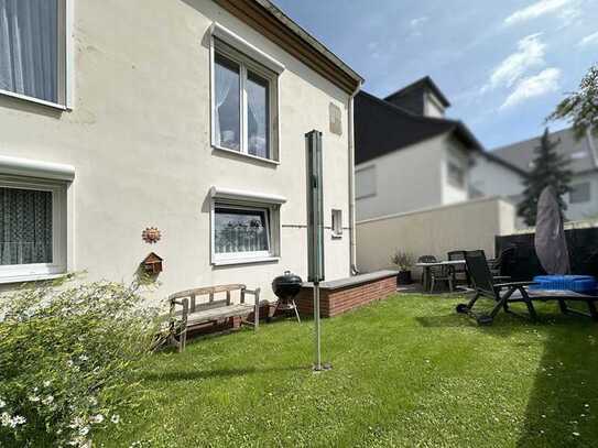 Zweifamilienhaus mit Potential in zentraler Lage