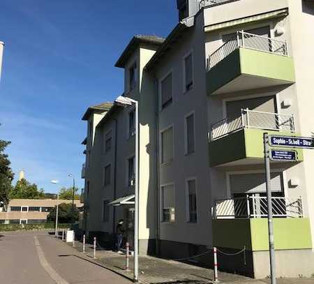 Großzügige 1 Zimmerwohnung mit EBK in Saarbrücken St. Arnual