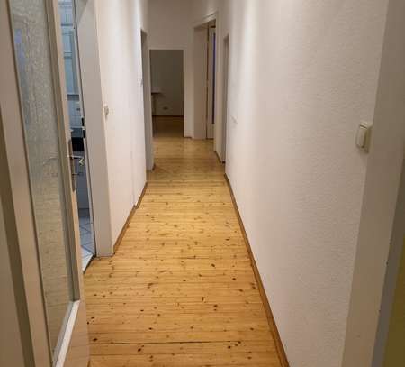 Altbau Wohnung - 3 Zimmer Küche Bad - Traum Altbau im Herzen von Hanau LUXUS