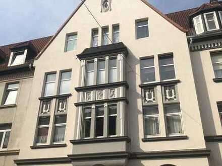 Altbau - Schöne 3 Zimmer Whg. mit Balkon zum Hinterhof