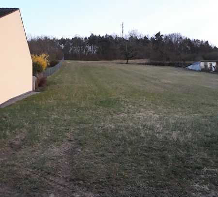 Ruhiges Baugrundstück in Retzstadt (von privat)