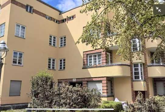 Parkwohnanlage Lindenhof! Vermietete Etagenwohnung mit einem Balkon zum begrünten Innenhof!