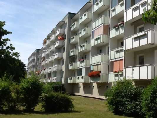 Südbalkon! 3-Zimmer-Wohnung mit Badewanne in Rostock-Lütten Klein