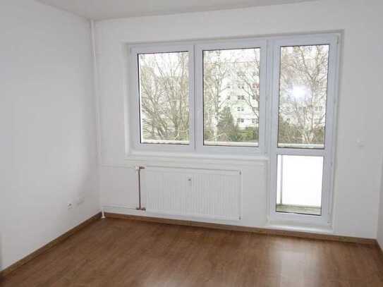 Sanierte Balkonwohnung in Falkensee **EBK / 2 Balkone**