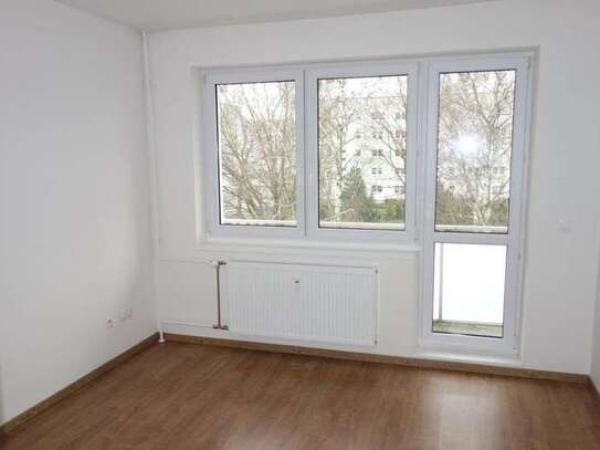 Sanierte Balkonwohnung in Falkensee **EBK / 2 Balkone**