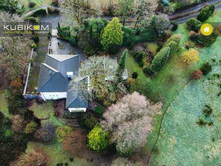 Natur pur. Großes Einfamilienhaus. 225m² plus. Ateliergebäude und Terrassenbereich.