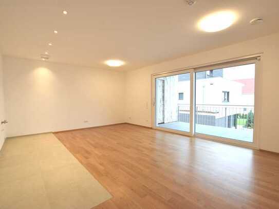 Erstbezug 4 Zimmer-Wohnung mit Balkon, Obergeschoss, Neubau (B5)