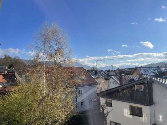 Bad Tölz | Mach was draus! Sanierungsbedürftige Altbauwohnung im historischen Stadtviertel "Gries"