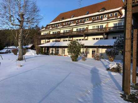 Schöne Ferienwohnung mit Schwimmbad zu verkaufen in Hinterzarten