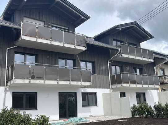 In Bruckmühl: Neubau - Wohnung mit Südbalkon und Bergblick