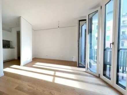 Stilvolle, neuwertige 2-Zimmer-Wohnung mit geh. Innenausstattung mit Balkon und EBK in Ingolstadt