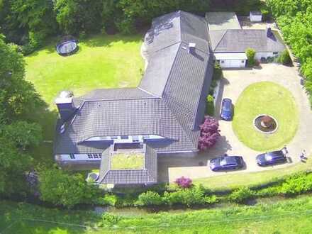 Traumhafte Villa auf riesen Anwesen in Oberneuland