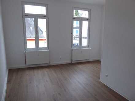 Erstbezug nach Sanierung: Schicke 2-Zimmer-Wohnung im 1. Obergeshoss (Whg. 3)