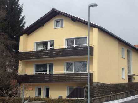 104 qm Tolle Wohnung in Südhanglage mit Mainblick, 2 Balkone, Einbauküche