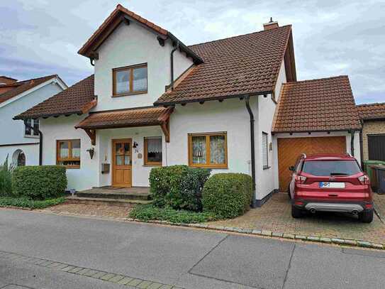 Geräumiges, günstiges 6-Zimmer-Haus in Heppenheim (Bergstraße)