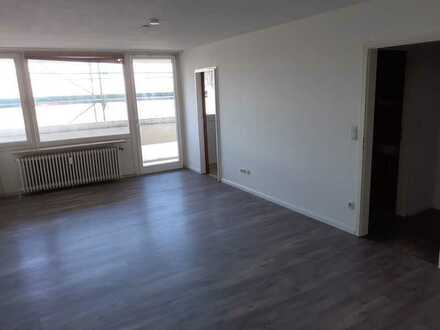 Free at 1. Juni, 1,5 Zimmer Wohnung ca. 44 qm² mit West Balkon 6.OG, Nähe PEP Neuperlach