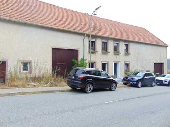 Altes Bauernhaus mit großem Grundstück in Medelsheim zu verkaufen