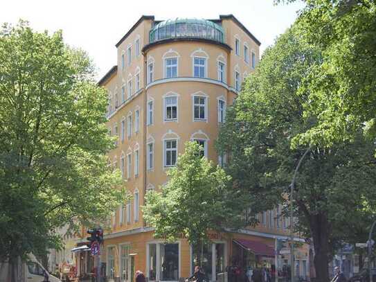 Neue Dachgeschosswohnung im Wrangelkiez mit Panoramablick