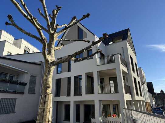 Großzügige 5-Zimmerwohnung mit 40 m² großer Holzterrasse