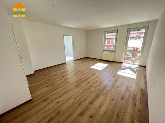 Modernes WOHNEN in Zentrumsnähe - Balkon, begrünter Innenhof & Stellplatz, frisch renoviert!