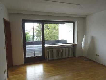 Freundliche 4-Zimmer-Wohnung mit Balkon und EBK in Aichach-Oberbernbach