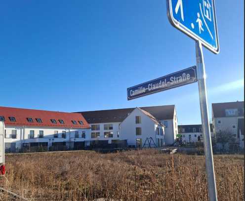 Großes Baugrundstück in Regensburg-Schwabelweis, voll erschlossen, sofort bebaubar
