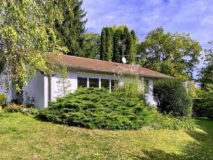 RUHIGER BUNGALOW IN TOLLER ORTSRANDLAGE IM FÜNF-SEEN-LAND