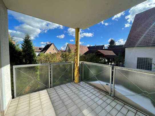 Schöne 2 Zi-Whg. (ca. 56 qm) mit EBK, Parkett und Balkon in Plieningen