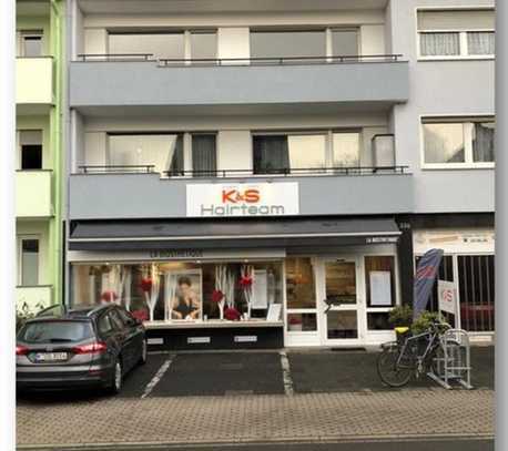 Ladenlokal/Friseursalon mit 50m² Lagerraum in guter Lage in Bonn Dottendorf