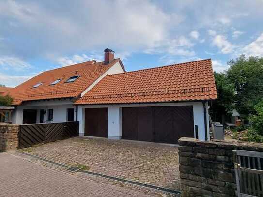 Wunderschöne 3-Zimmer-Wohnung - 2022 saniert mit Balkon in Ladenburg