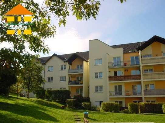 Geräumige 2-Raum-Wohnung mit tollem Ausblick und Stellplatz in Bernsbach!