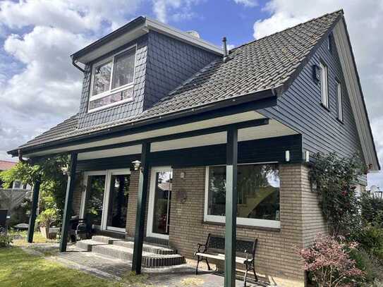 Ferienhaus am Kanal mit Blick auf das große Meer