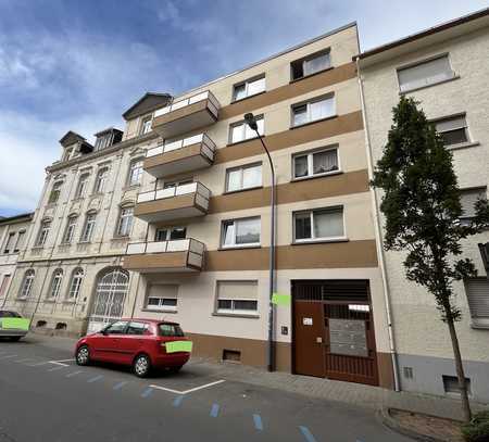 OF-Nordend: 2 ZW mit Balkon und Garage in gepflegter Wohneinheit