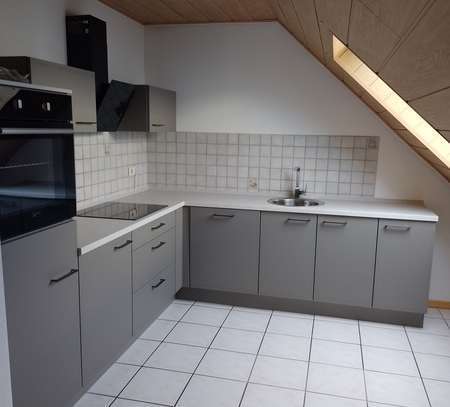 Mod. geschnittene 3 Zimmer Wohnung in Geilenkirchen/Teveren m. neuer Einbauküche