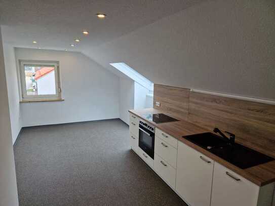 2 Zimmer DG-Wohnung in Fürth/Stadeln