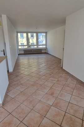 Stilvolle 3-Raum-Wohnung mit Balkon in Düsseldorf-Pempelfort Nähe Rochusmarkt