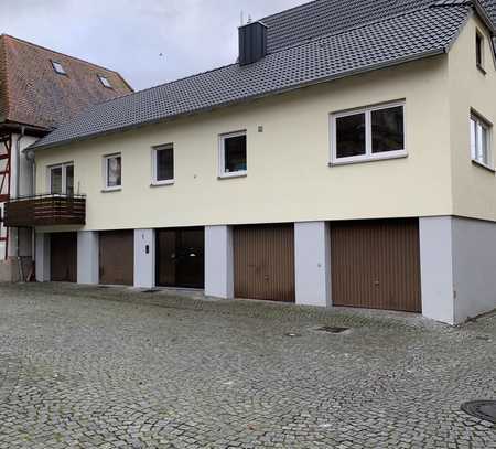 Erstbezug nach Sanierung: attraktive 3,5-Zimmer-Wohnung mit EBK und Balkon in Höchstadt