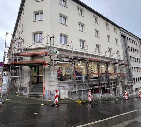 Erstbezug ! geräumige komplett sanierte 4-Zi, Wohnung in zentraler Lage