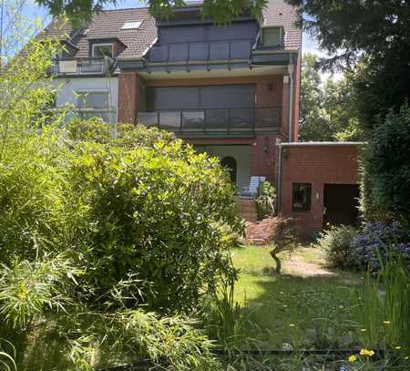 Haus mit wunderschönem Garten Düsseldorf-Mörsenbroich - frei ab 1.12.24 (eventuell früher)