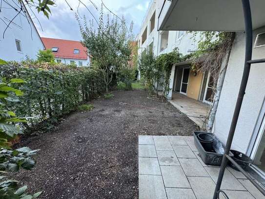 Moderne 4 Zimmer Wohnung - EIGENE STROMVERSORGUNG | Neu renoviert | Terrasse + Garten | Einbauküche