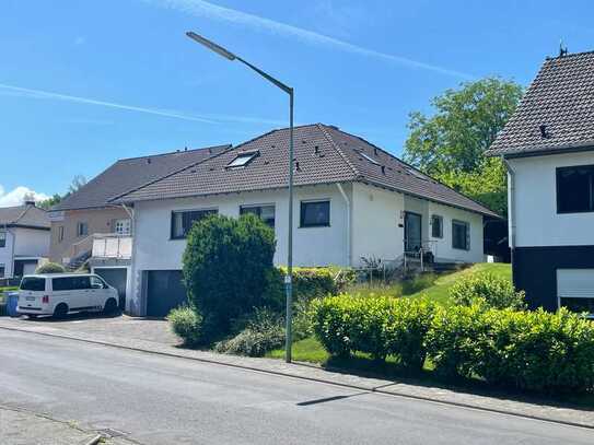 Geräumiges 6,5-Zimmer-Einfamilienhaus mit geh. Innenausstattung