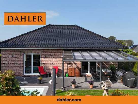 Neuwertiger Bungalow in Feldrandlage mit Pool