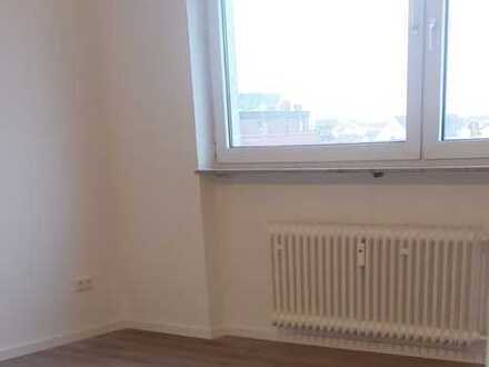 Schöne,komplett sanierte 2 ZW in der Mitte von Langen
