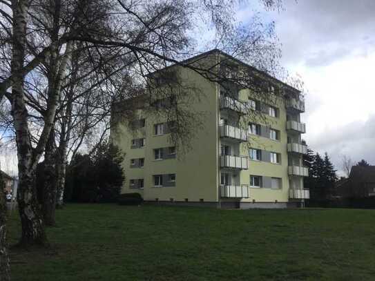 Barrierefreier Zugang! So schön: 3 renovierte Zimmer mit Balkon in super ruhiger Wohnlage