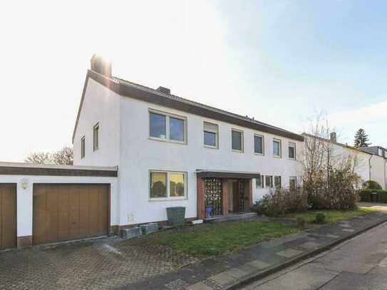 Großzügiges Einfamilienhaus mit Einliegerwohnung in Rheinnähe