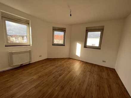 super großzügige und energetisch sanierte 2 Wohnung