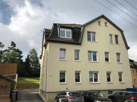Gemütliche 2-Zimmer-Wohnung im Dachgeschoss, mit EBK und Südbalkon in Reichenhain!