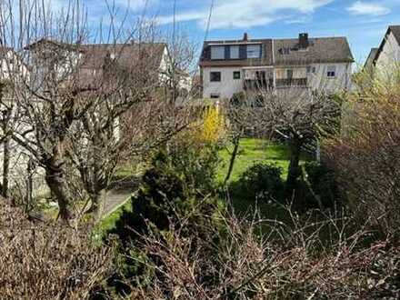 Große DHH mit schönem eingewachsenem Garten